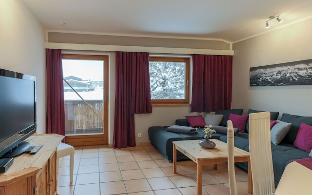 Urban Apartment in Itter near Edelweiss Communal Pool & Ski Lift