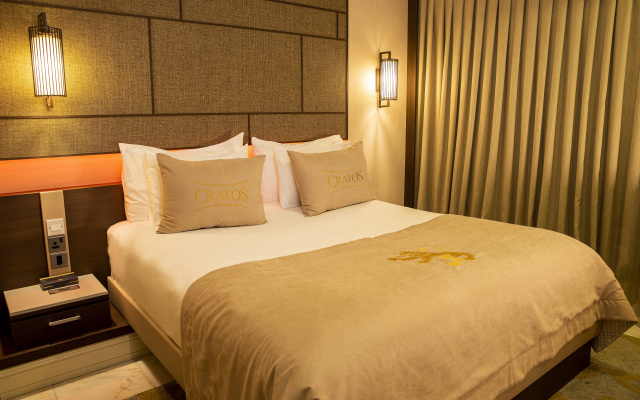 Cratos Premium Hotel Casino & SPA