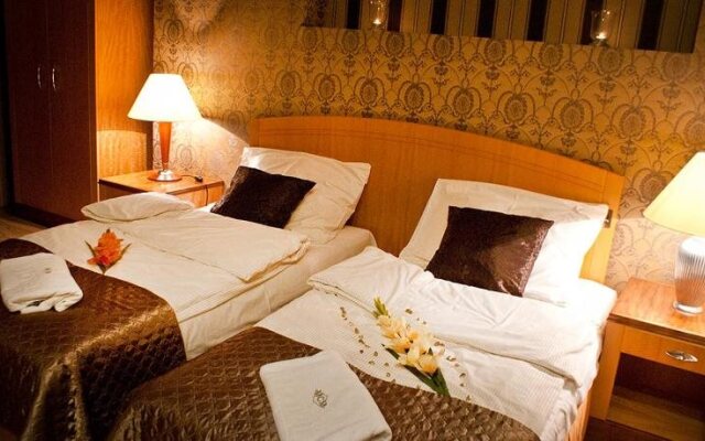 Hotel MCM Plus