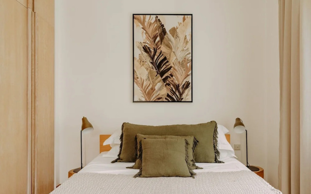 Peninsula Beach Villa with LOV