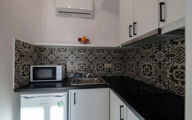 Abeloessa Methonian Hospitality