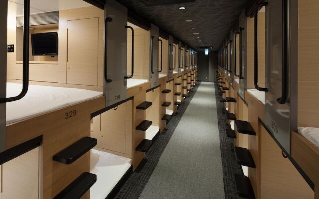 Y's Cabin Yokohama Kannai