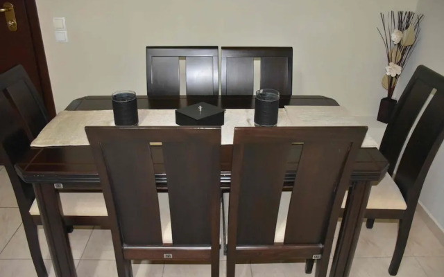 A&J Apartments or Rooms athens airport