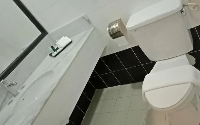TF Riverside Hotel
