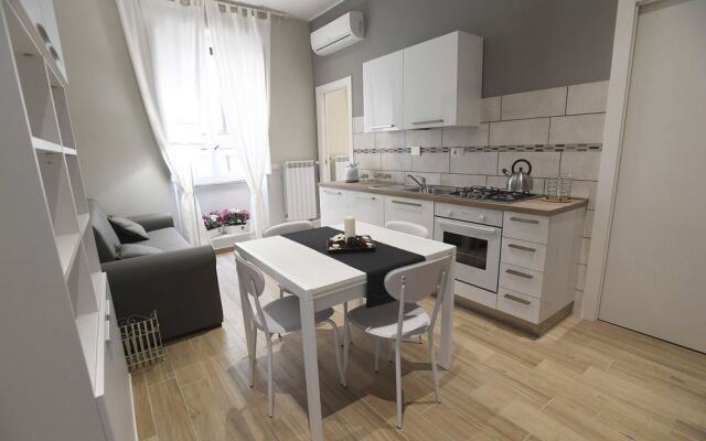 APPARTAMENTO SANTI QUATTRO 1 e 2 - COLOSSEO