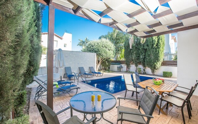 Beautiful Villa With Private Pool, Paralimni Villa 1241