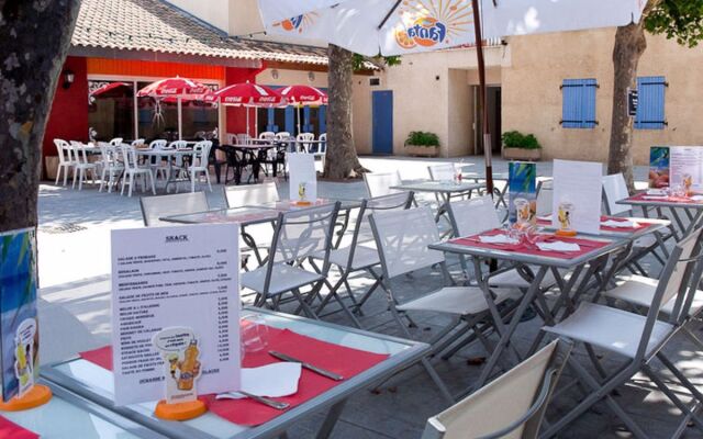 Holiday Home Le Mediterranée - AGL256