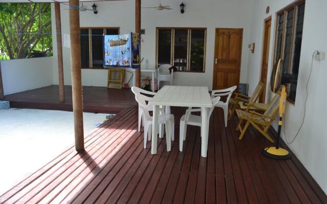 Fulidhoo La Perla Guest House
