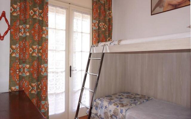Spacious Villa With Private Garden and Pool