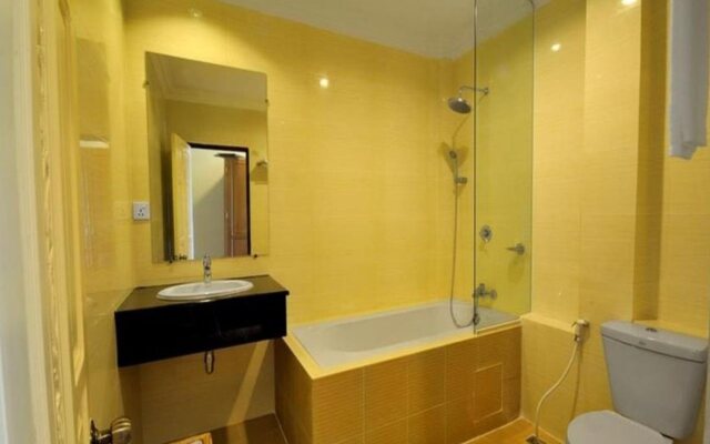 Royal Golden View Hotel