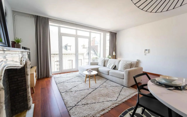 Luxury Apart' MONS City Center with Terrace