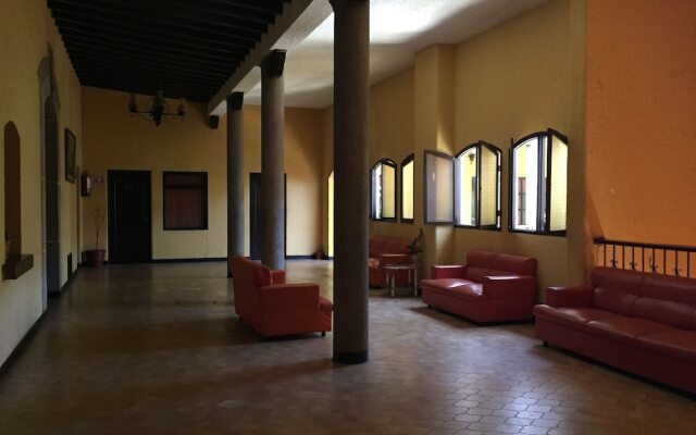 Hotel Villa Real Plaza