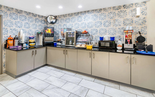 Days Inn by Wyndham Los Lunas