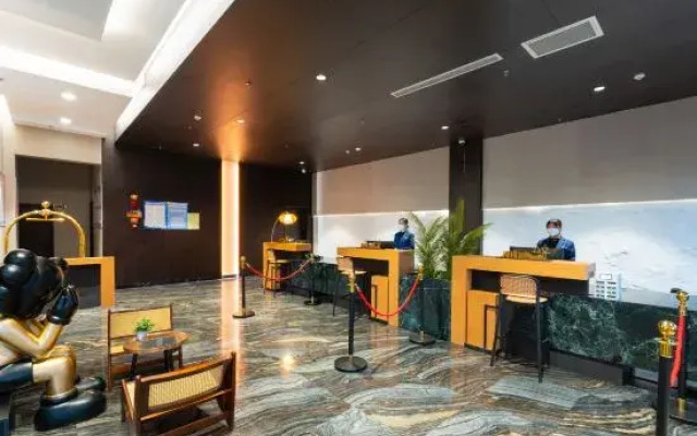RICH International Hotel