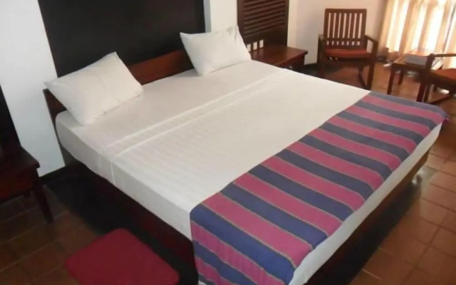 Hotel Sapthapadhi