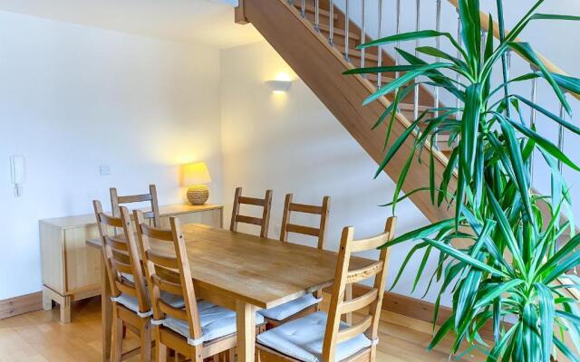 Vanguard House, Milford Marina