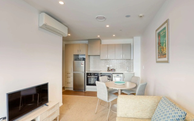 Ramada Suites By Wyndham Victoria Street West