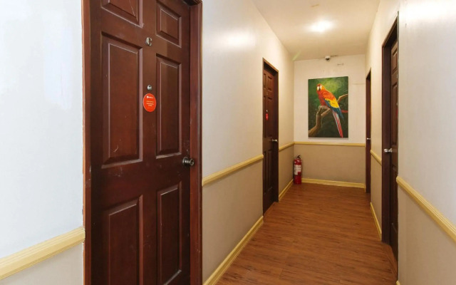 RedDoorz @ San Antonio Makati