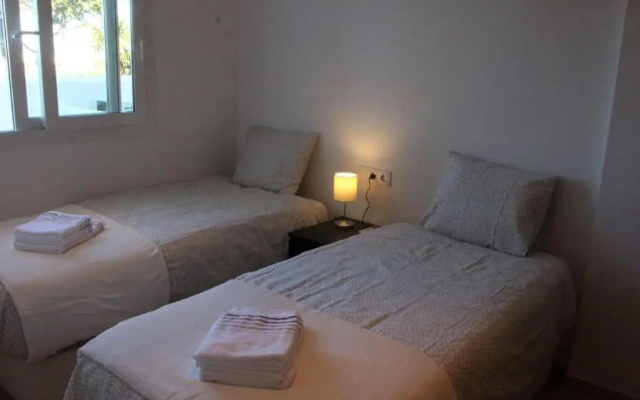 Casa Calida Jardin 13