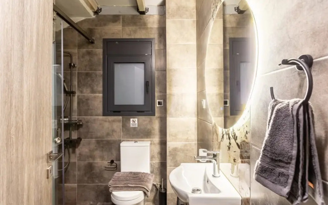 Ventiri Lofts - Luxury Duplex w Private Garden
