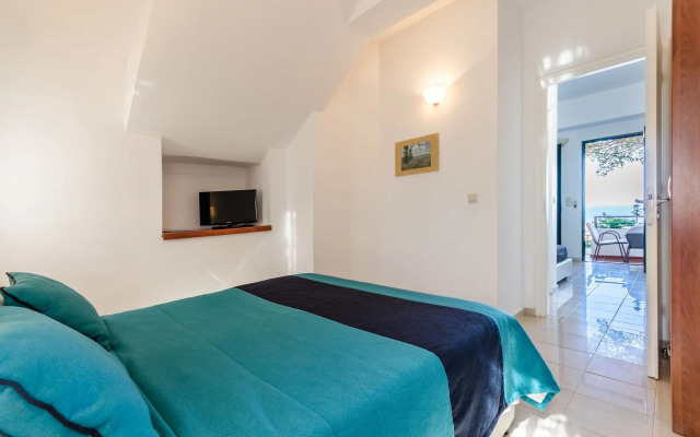 Pela Mare Hotel