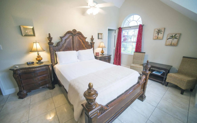 Shangri-La Boutique Bed & Breakfast