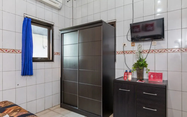 ZEN Rooms Mataram Arjuna 1