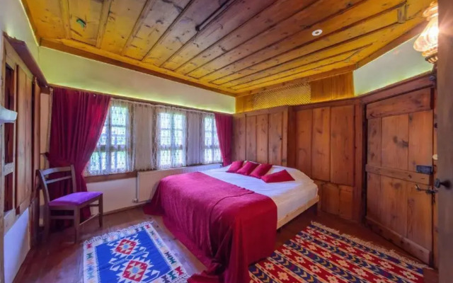 Serbetci Konak