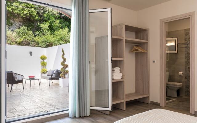 Ipsos Beach Studios By Konnect