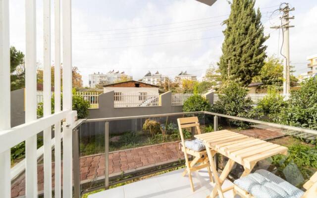Comfortable Modern Flat With Balcony in Muratpasa