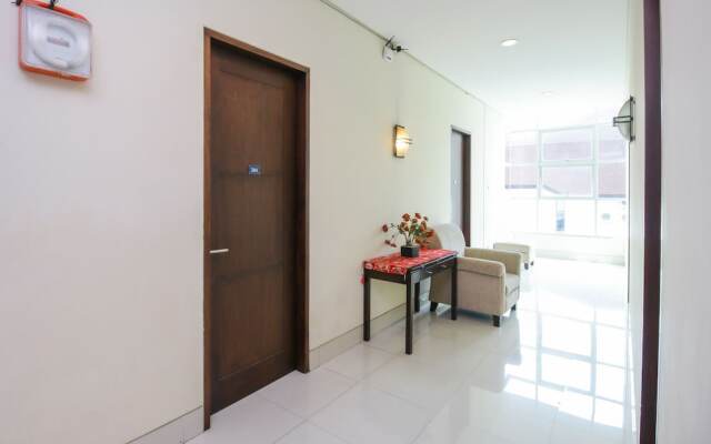 Airy Blok M Melawai Sepuluh 12 Jakarta