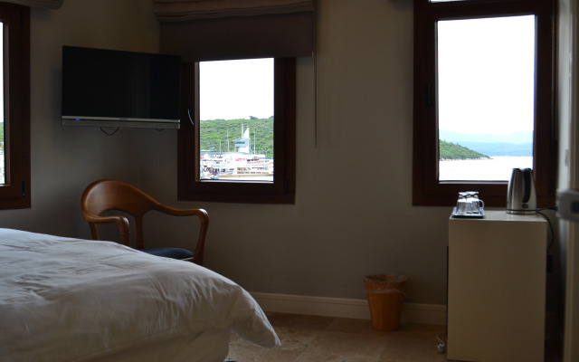 Teos Lodge Pansiyon & Restaurant