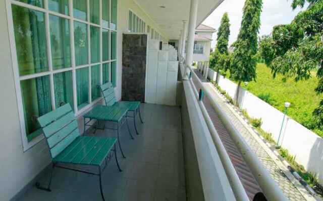 Bandar Narita Hotel