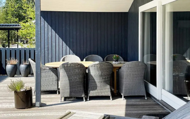 6 Person Holiday Home in Hals
