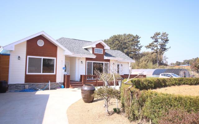Mongsanpo High Beach Pension