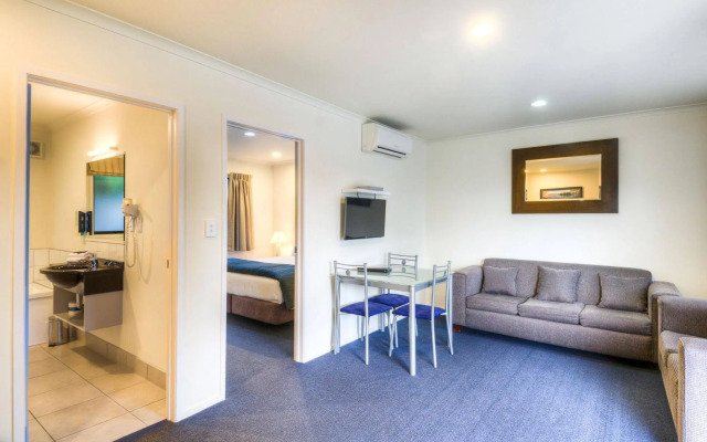 Claremonte Motor Lodge