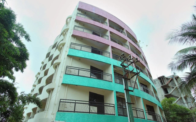 OYO 11387 Hotel Kozy Rooms