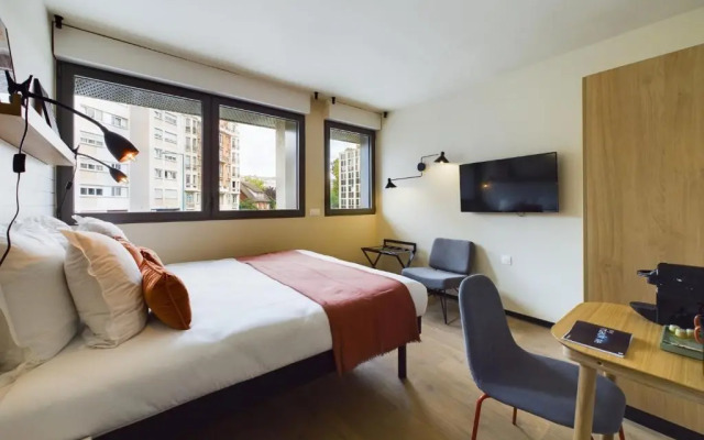Mercure Gentilly .