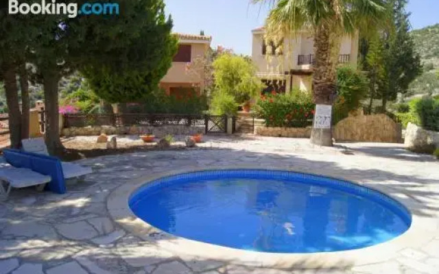 Kamares Villa