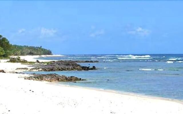 Alofa Beach Bungalows