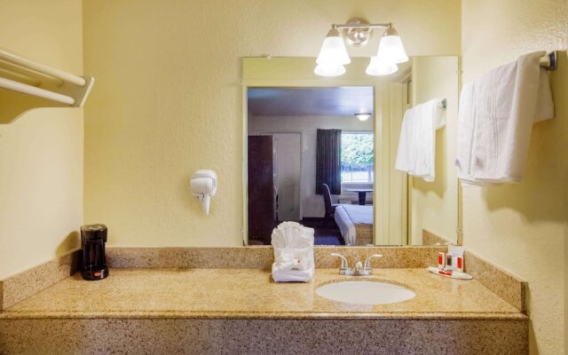 Travelodge By Wyndham Houston Hobby Airport