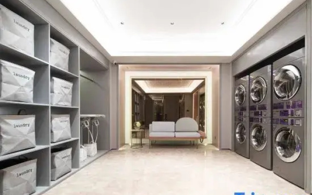 Chengdu Chunxi Road Tianfu Square Subway Station Mercure Hotel