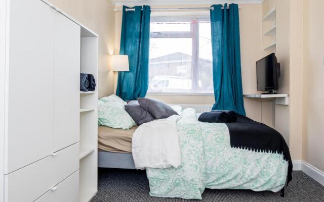 Shirley House 3 Guest House Self Catering