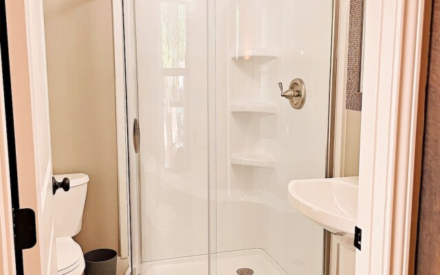 19 Son's Geronimo - Birdhouse Cabin