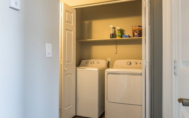 FRONTDESK North Scottsdale Paradise Valley Apts