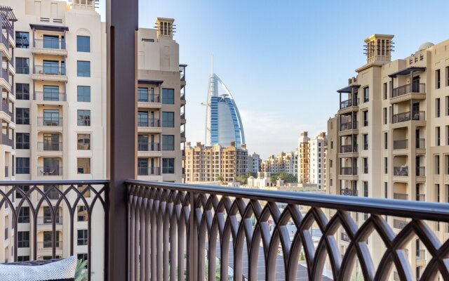 SuperHost - Urban Elegance 2BR in Asayel 2 Near Burj Al Arab