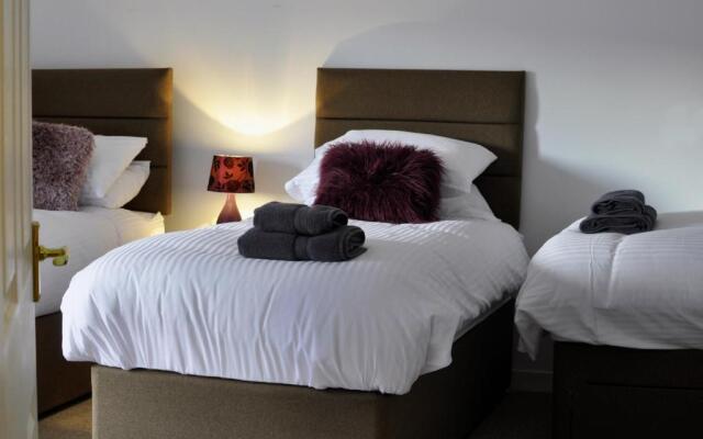 Dufftown Square Apartment