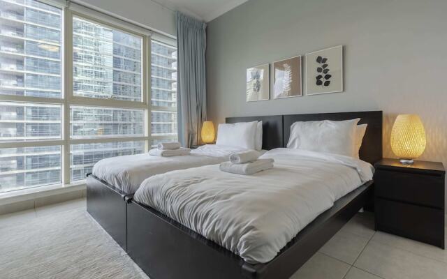 Splendid Apt With Breathtaking Dubai Marina View!