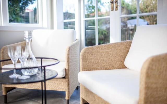 Sunny & Spacious Character Villa