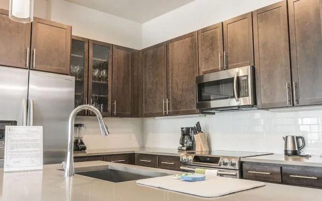 Heaven on Nashville Furnished Apartments